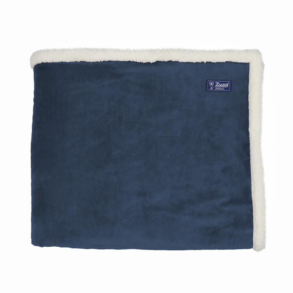 Zusa 3 Day Navy/Ivory Oversized Sherpa ZZZs Blanket